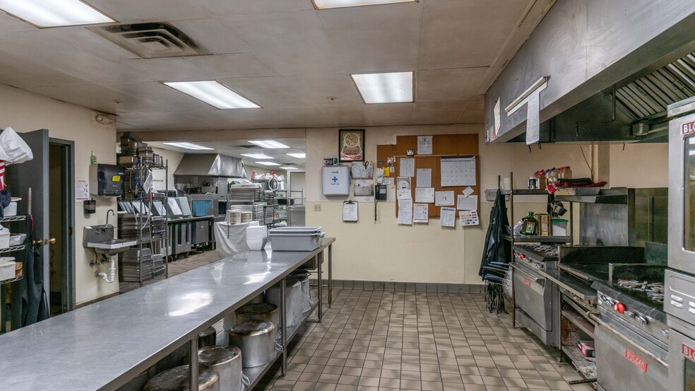 More Photos Of 271 Columbia Ave, Depew Lodge Meeting Hall For Sale