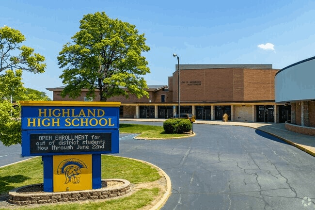 More Photos Of 9620 Farmer Dr, Highland Apartments For Sale