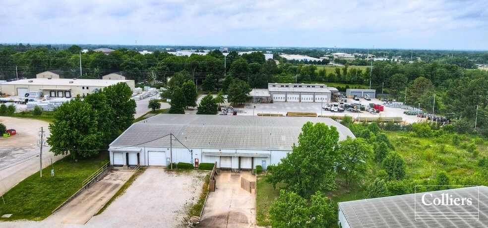 Primary Photo Of 401 W Stribling Dr, Rogers Warehouse For Sale