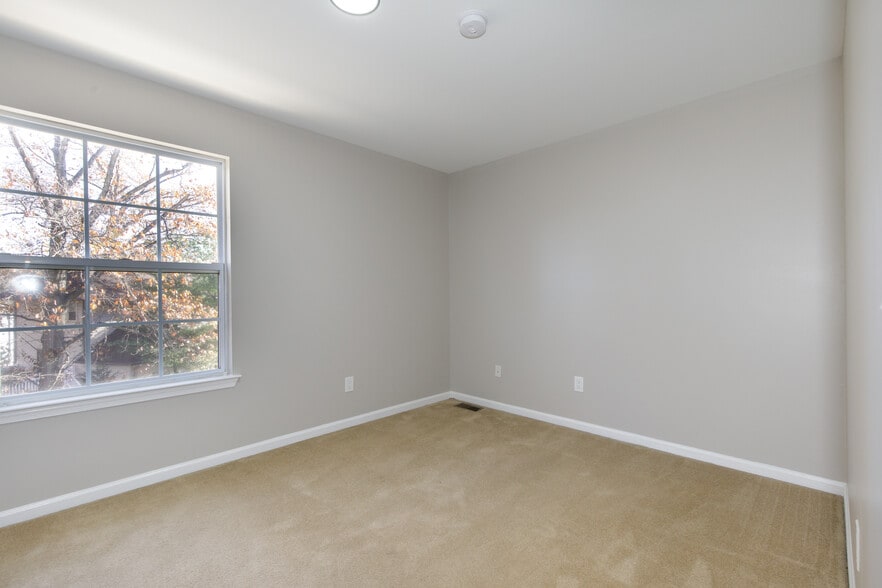 More Photos Of 133 Aberdeen Rd, Matawan Apartments For Sale