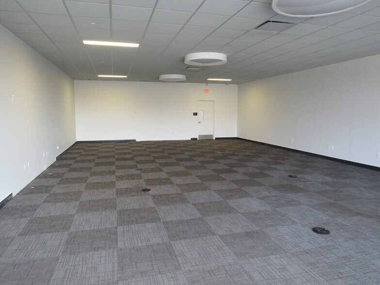 More Photos Of 912 W Bay Ave, Barnegat Storefront For Lease