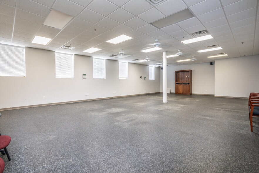 More Photos Of 201 W California St, Gainesville Office For Lease