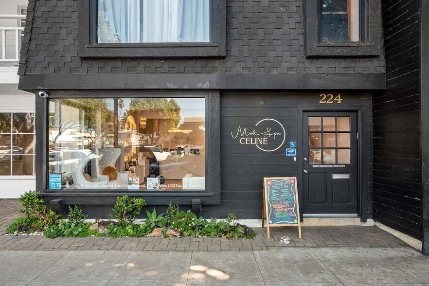 More Photos Of 224 Main St, Seal Beach Storefront For Sale