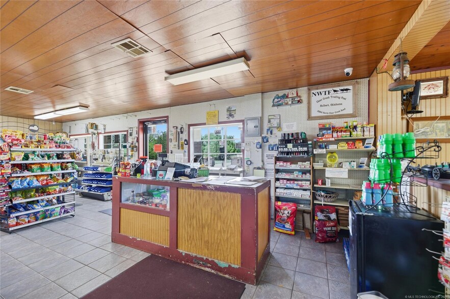 More Photos Of 15994 N Clear Creek Rd, Hulbert General Retail For Sale