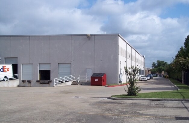 More Photos Of 10415 Westpark Dr, Houston Warehouse For Lease