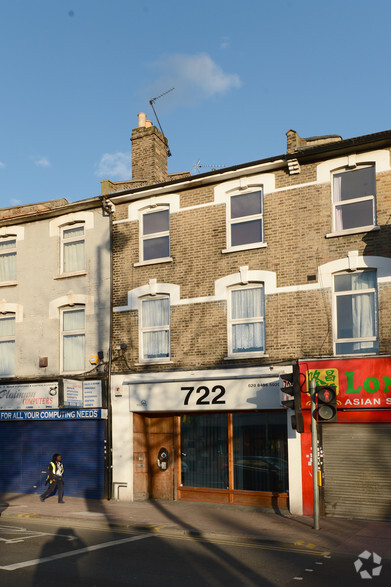 Primary Photo Of 722 High Road Leytonstone, London Storefront For Lease