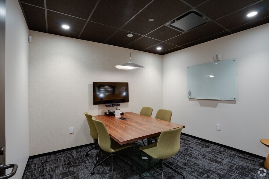 More Photos Of 3390 Mary St, Coconut Grove Coworking Space