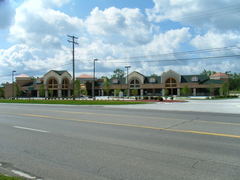 More Photos Of 49895 Grand River Ave, Wixom Unknown For Lease