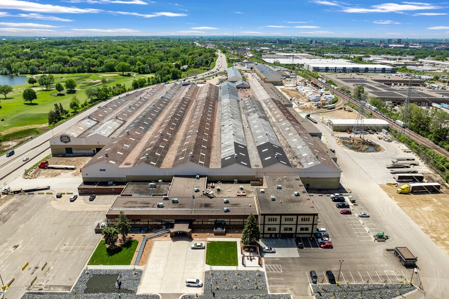 Primary Photo Of 2500 W County Road B, Roseville Manufacturing For Lease
