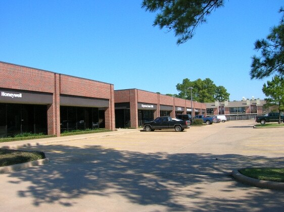 More Photos Of 14503 Bammel North Houston Rd, Houston Research And Development For Lease