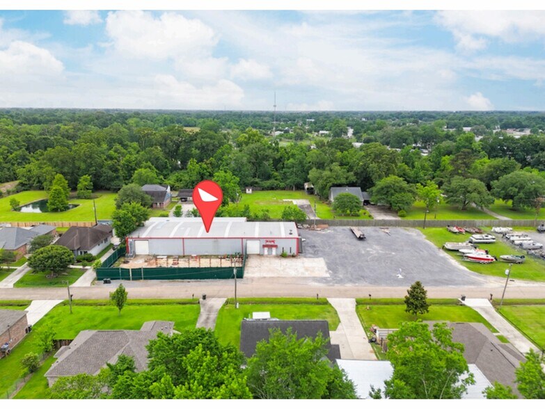 More Photos Of 41107 Don Lou Dr, Gonzales Warehouse For Sale