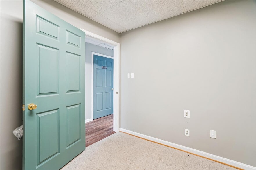 More Photos Of 14333 Laurel Bowie Rd, Laurel Medical For Sale