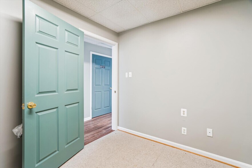 More Photos Of 14333 Laurel Bowie Rd, Laurel Medical For Sale