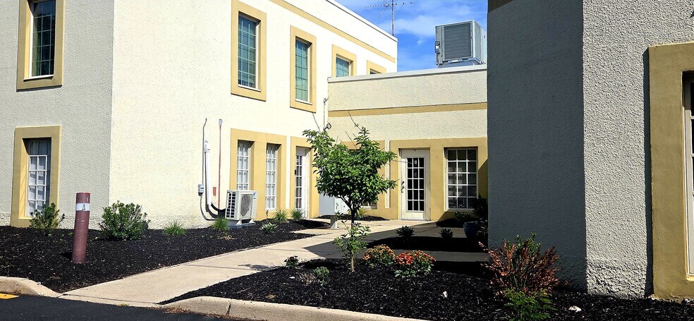 More Photos Of 127 Highway 206, Hamilton Flex For Lease