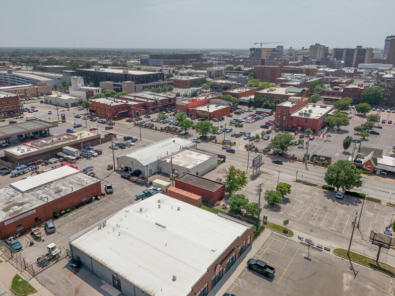 More Photos Of 130 N Washington Ave, Wichita General Retail For Sale