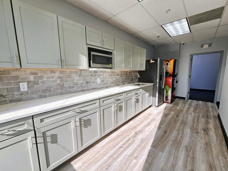 More Photos Of 841 Mountain Ave, Springfield Coworking Space