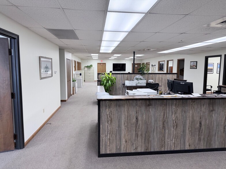 More Photos Of 615 S Barstow St, Eau Claire Office For Lease