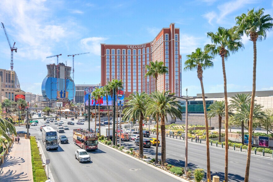 More Photos Of 3300 S Las Vegas Blvd, Las Vegas Hotel For Lease