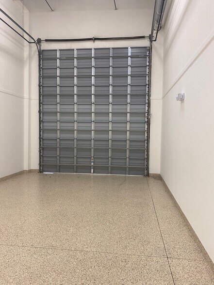 More Photos Of 3425 Radio Rd, Naples Warehouse For Sale