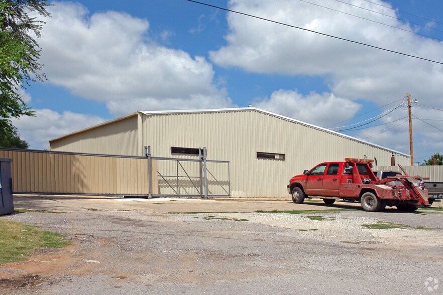 More Photos Of 2827 W Lindley Ave, Oklahoma City Manufacturing For Sale