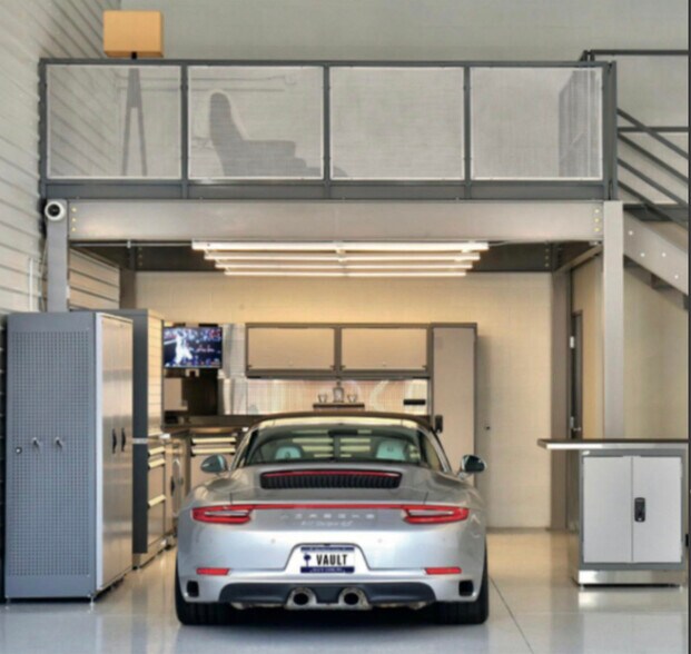 More Photos Of 50 Gladys Dr, Greenville Showroom For Sale