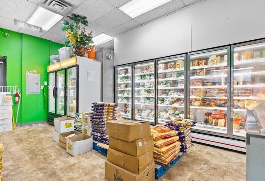 More Photos Of 1060 Trowbridge Rd, East Lansing Restaurant For Sale
