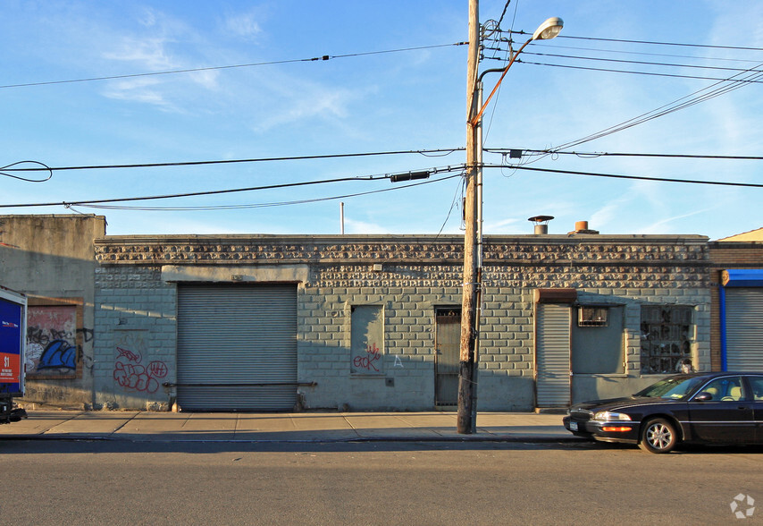 Primary Photo Of 1675 63rd St, Brooklyn Warehouse For Lease