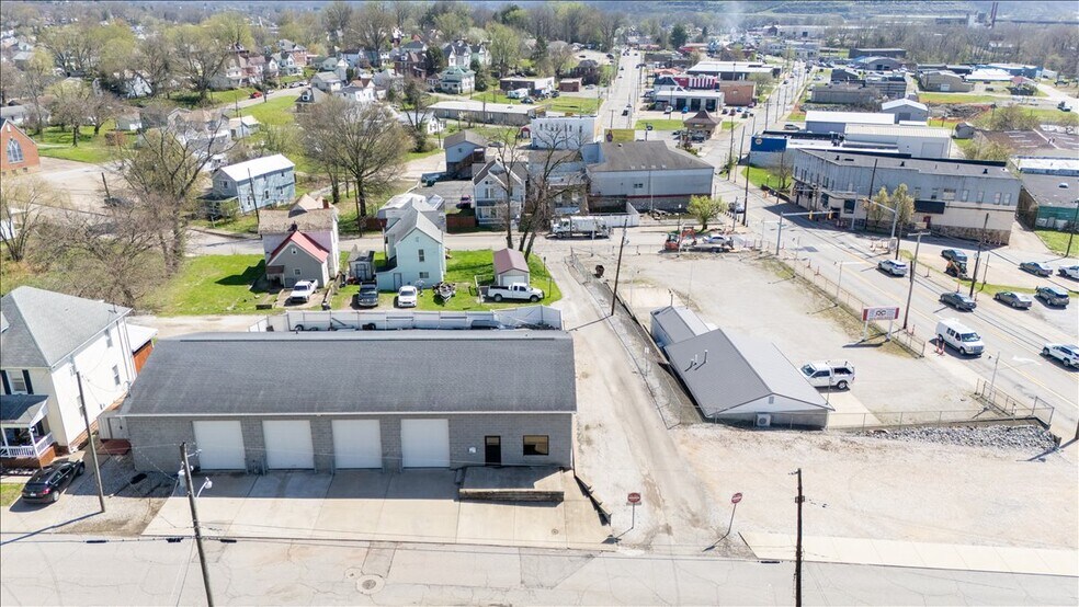 More Photos Of 705 7th St, Parkersburg Auto Dealership For Sale