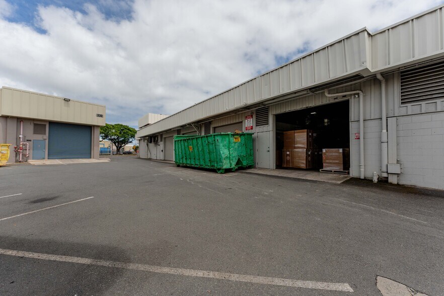 More Photos Of 2290 Alahao Pl, Honolulu Unknown For Lease