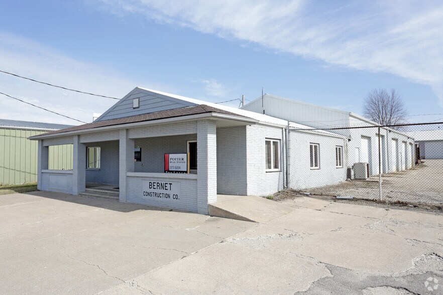 Primary Photo Of 805 50th St, Marion Warehouse For Lease