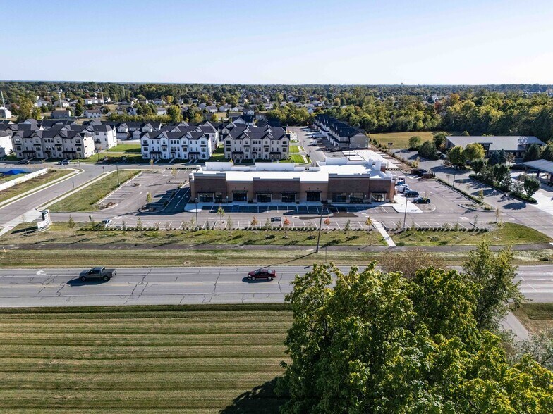 More Photos Of 17576 Alba Ln, Westfield Storefront For Lease