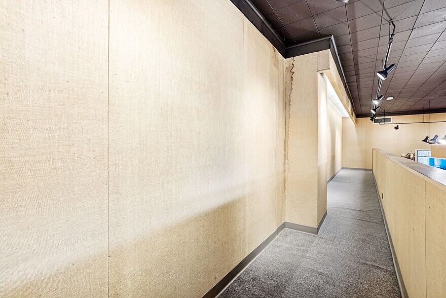 More Photos Of 1157 Pleasantville Rd, Briarcliff Manor Storefront For Sale