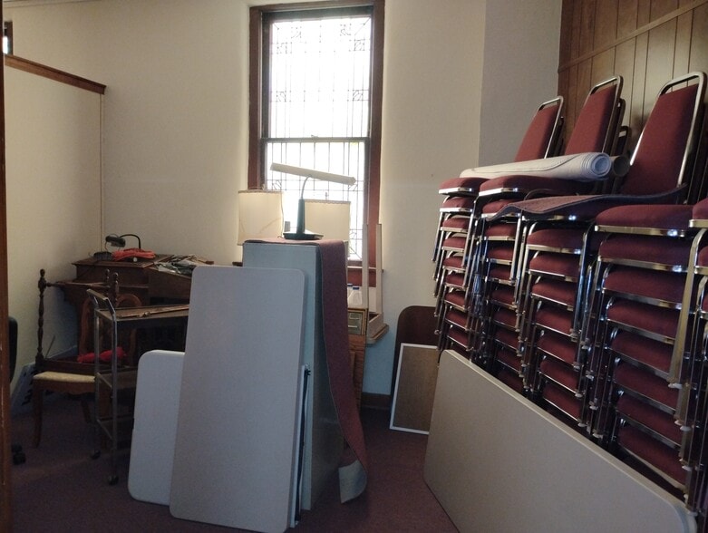 More Photos Of 906 Elm St, Coffeyville Religious Facility For Sale