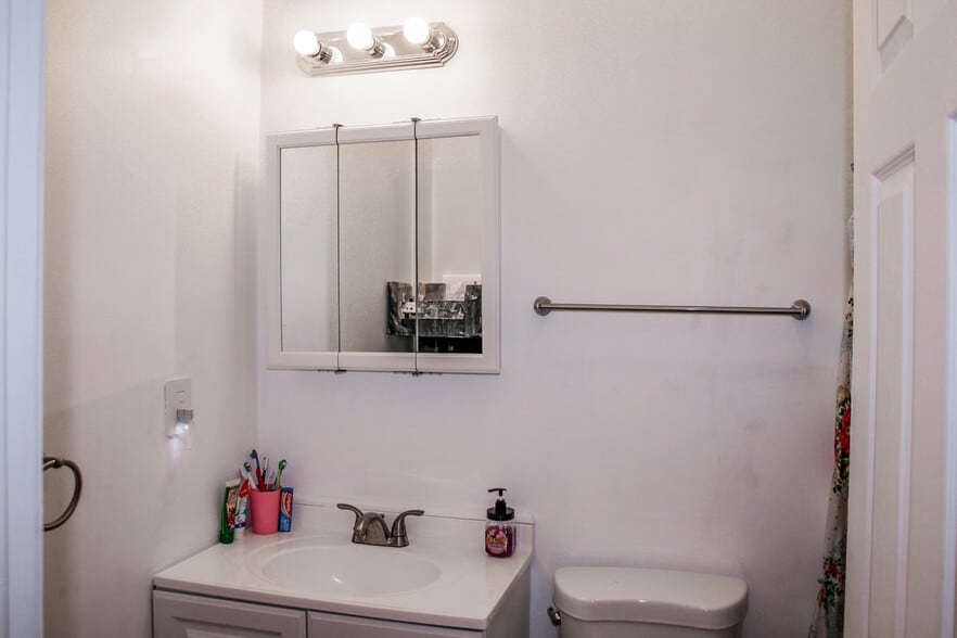 More Photos Of 41-43 Central St, Woodsville Apartments For Sale