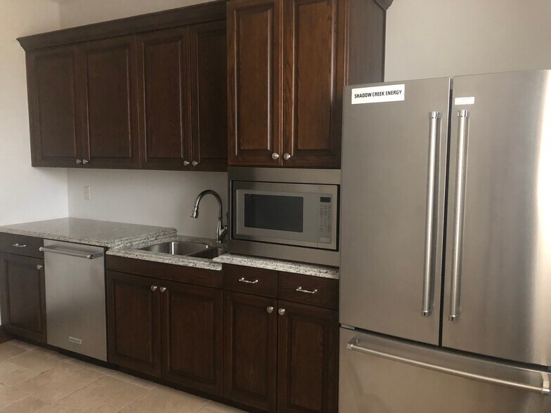 More Photos Of 5808 NW 135th St, Oklahoma City Office For Sale