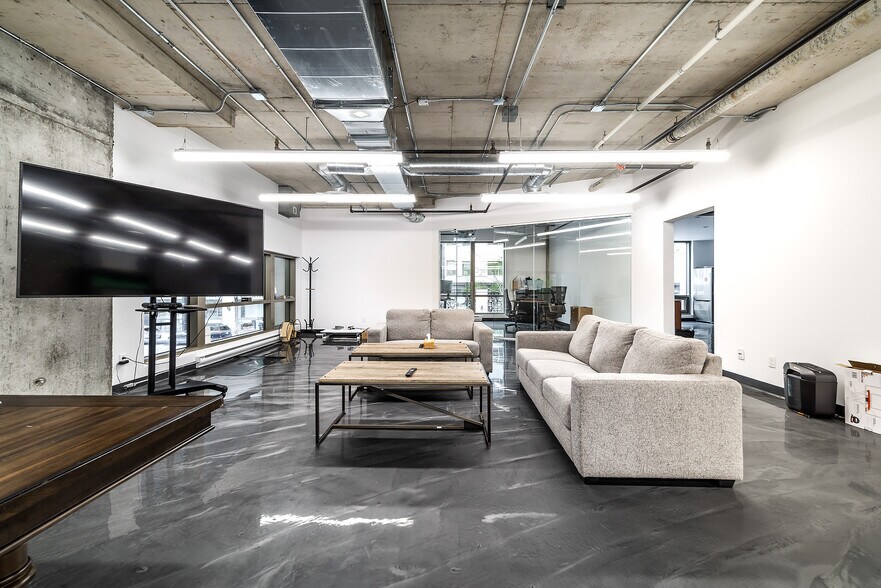 More Photos Of 1200 Boul De Maisonneuve O, Montréal Apartments For Sale