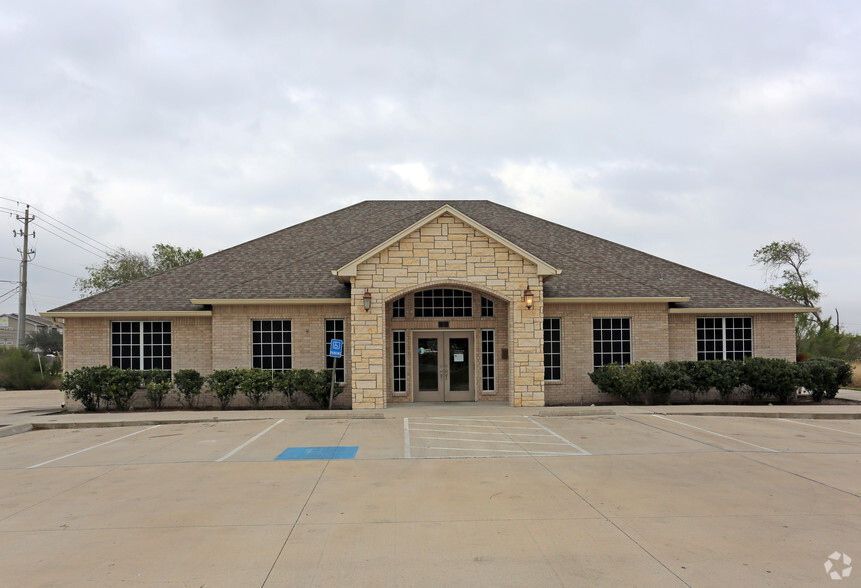 Primary Photo Of 7326 S Staples St, Corpus Christi Medical For Sale