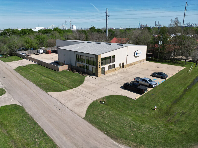 Primary Photo Of 301 E Main St, La Porte Manufacturing For Lease