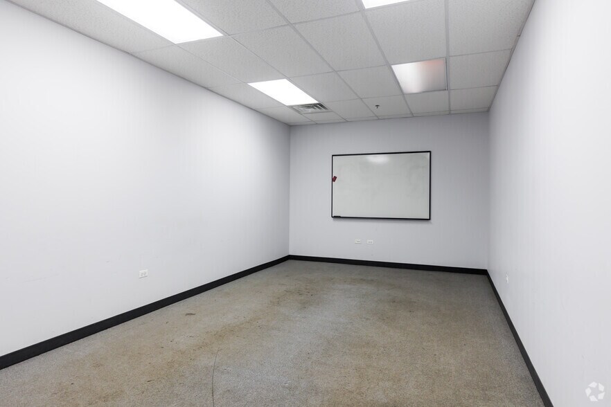 More Photos Of 4000 N Mannheim Rd, Franklin Park Auto Dealership For Sale