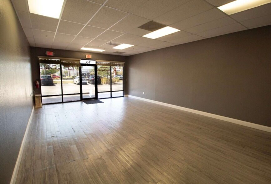 More Photos Of 701 JC Center Ct, Port Charlotte Unknown For Lease