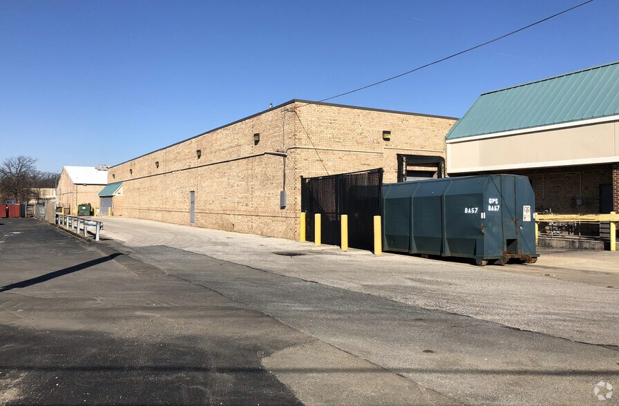 More Photos Of 6151-6153 Livingston Rd, Oxon Hill Storefront For Lease