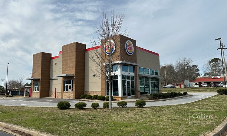 More Photos Of 911 S Broad St, Clinton Fast Food For Sale