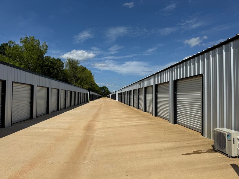 More Photos Of 975 Houston st, Bullard Self Storage For Sale