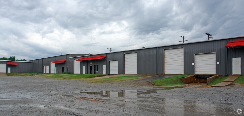 More Photos Of 16220 Alexander Rd, Alexander Warehouse For Lease