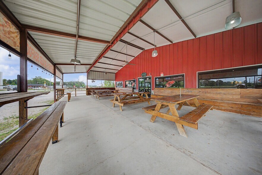 More Photos Of 1412 S Margaret Ave, Kirbyville Restaurant For Sale