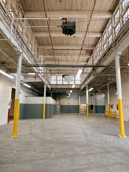 More Photos Of 620 Spring St, North Dighton Warehouse For Lease