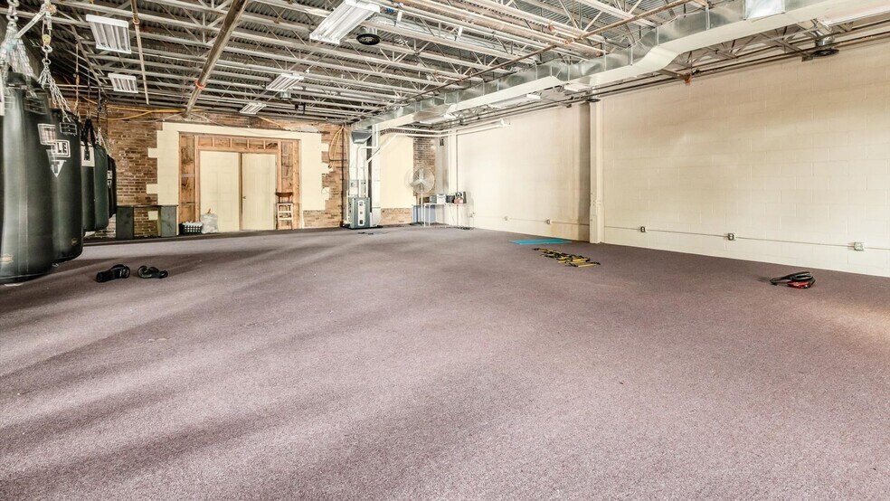 More Photos Of 701 Main St, Dresden Storefront For Lease