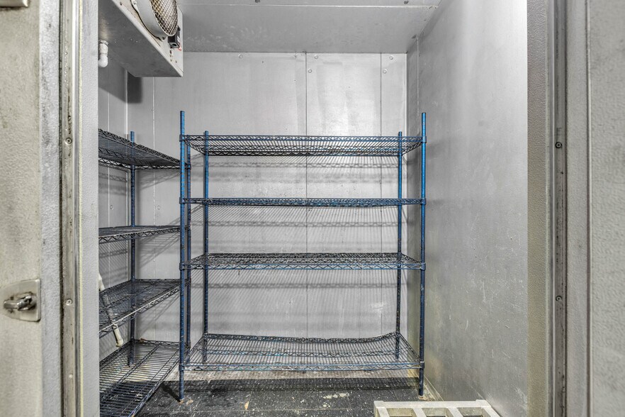 More Photos Of 2201 Kermit Hwy, Odessa Restaurant For Sale