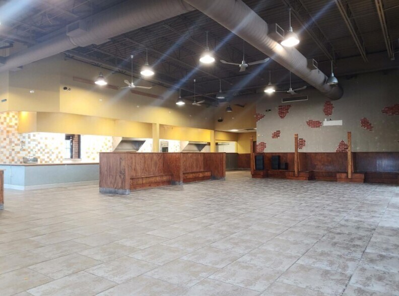 More Photos Of 1960 N Rand Rd, Palatine Restaurant For Sale