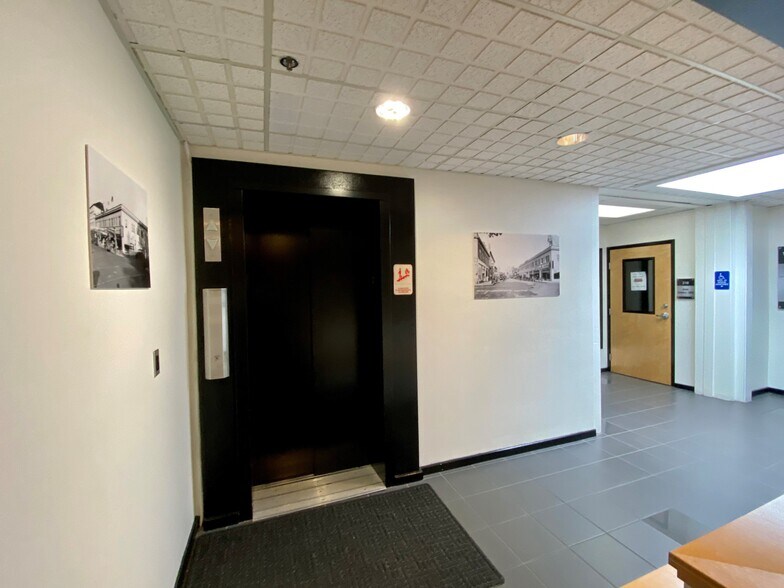 More Photos Of 72 W Broadway, Eugene Storefront Retail Office For Lease